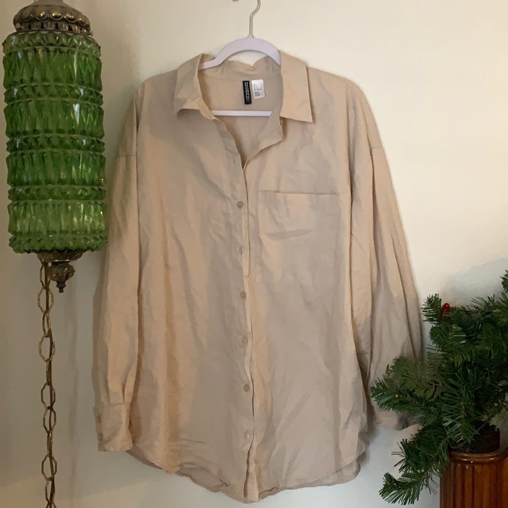 H&M Light Beige Button-Down Shirt with Chest Pocket